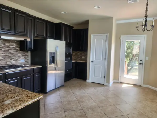 518 S Meadowlark ST #B, Lakeway, TX 78734