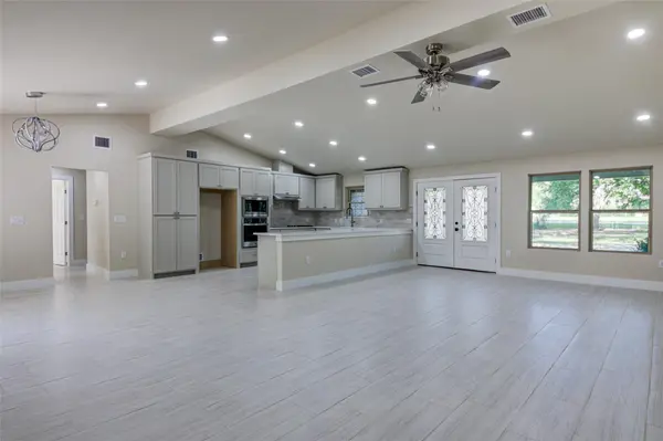 11811 Sleepy Hollow RD, Manchaca, TX 78652