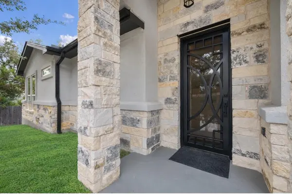 20302 Boggy Ford RD, Lago Vista, TX 78645