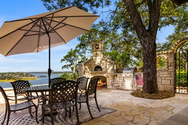 2804B Lohmans Ford RD, Lago Vista, TX 78645