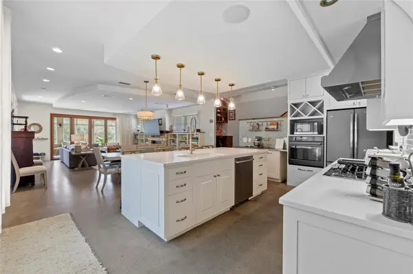 1706 W 10th ST, Austin, TX 78703