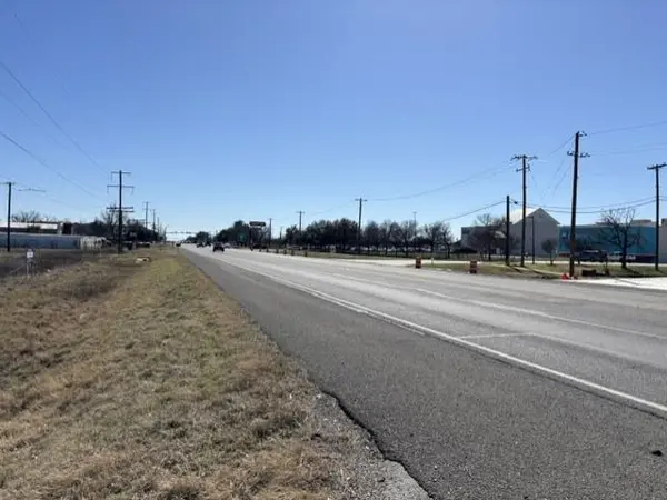 4030 N MAIN ST ST, Taylor, TX 76574