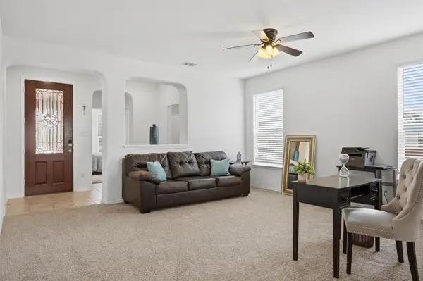 420 Conestoga DR, Kyle, TX 78640
