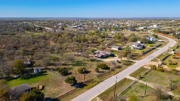 185 Monterrey Hills DR, Del Valle, TX 78617
