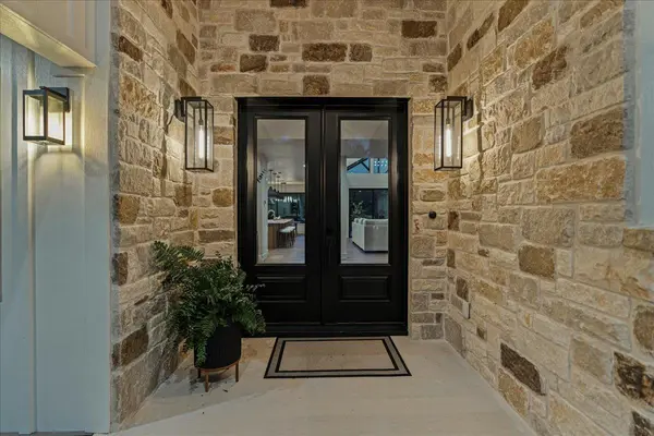 202 Hub DR, Wimberley, TX 78676