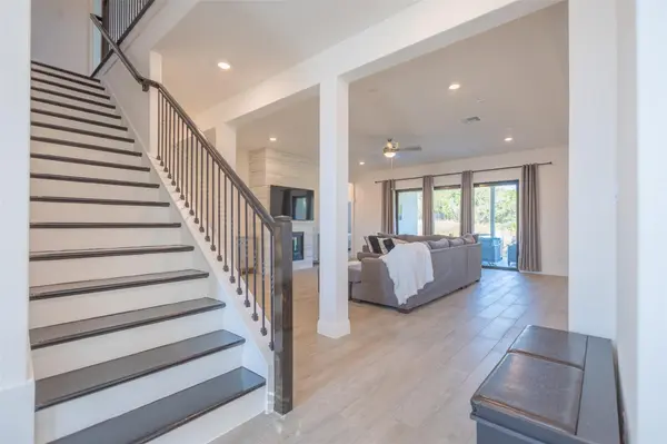 121 Black Talon LN, Cedar Creek, TX 78612