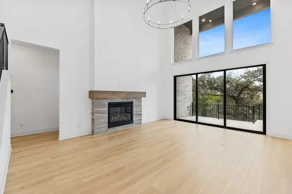 1805 Crimson Sunset DR, Georgetown, TX 78628