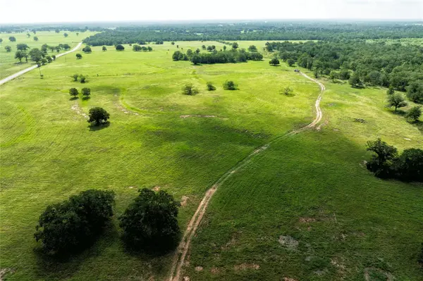 6750 Three Mile RD, Flatonia, TX 78941
