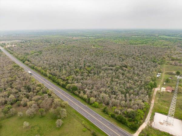 350 Mineral Springs RD, Lockhart, TX 78644