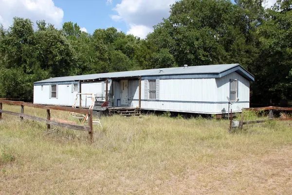 720 Green Acre DR, Dale, TX 78616