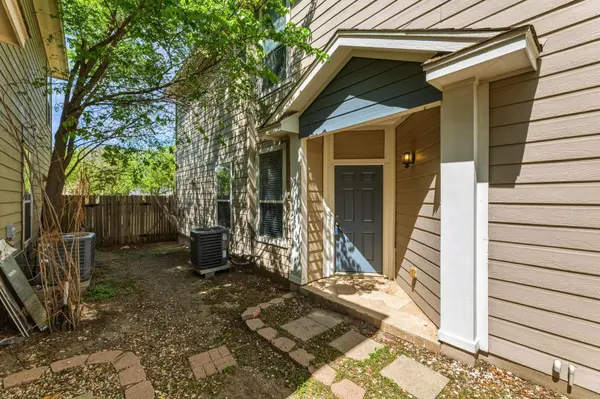 10608 Plains TRL #B, Austin, TX 78758