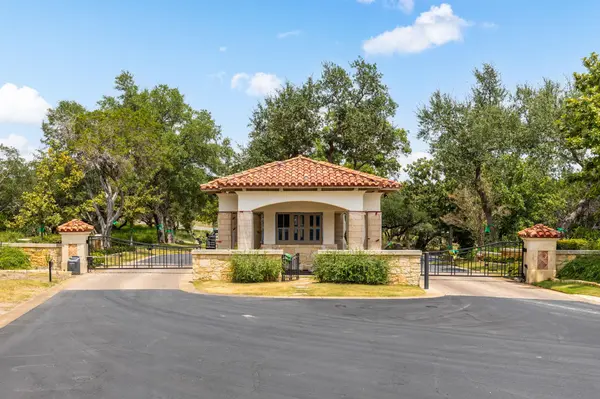 707 Moonlight Bay DR, Spicewood, TX 78669