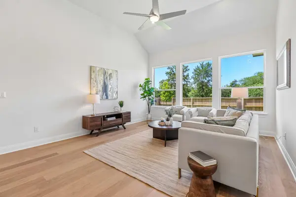 214 San Saba DR, Buda, TX 78610