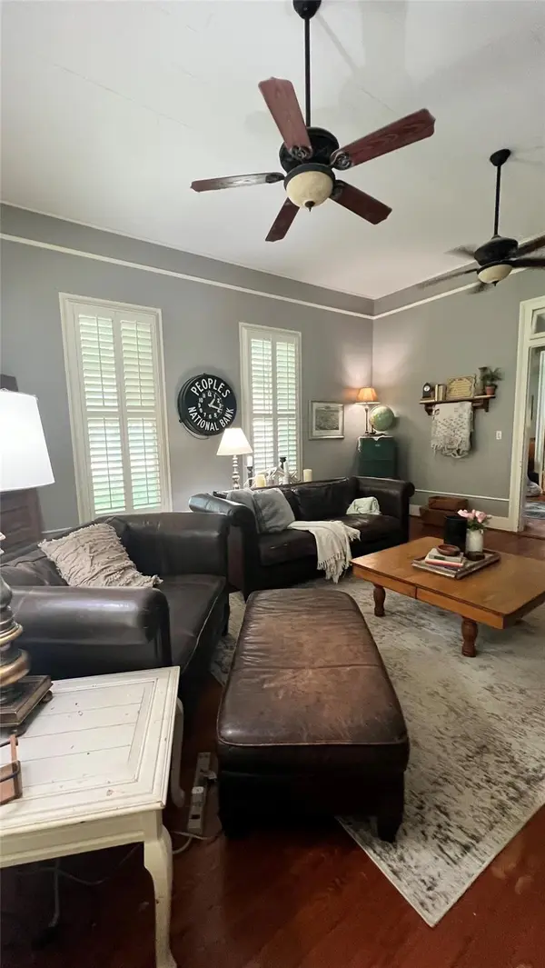 636 Franklin ST S, La Grange, TX 78945