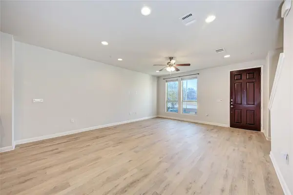 6814 E Riverside DR #32, Austin, TX 78741