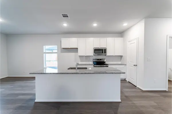 740 Barbary Coast LN, Jarrell, TX 76537