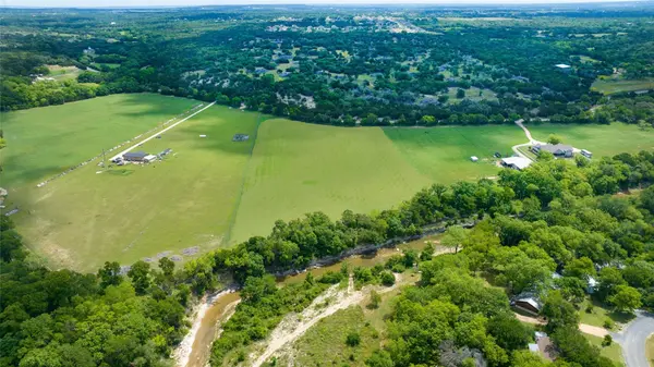 1395 CR 207 RD, Liberty Hill, TX 78642