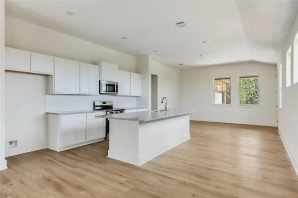 4005 Rockpark CIR, Lago Vista, TX 78645