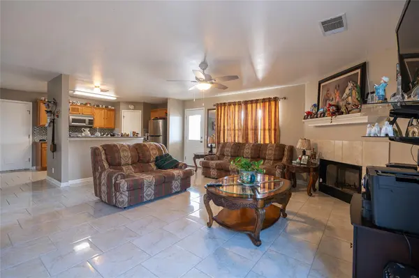 127 Meadow WAY, Cedar Creek, TX 78612