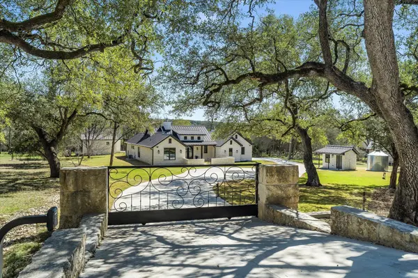 312 Rancho Grande DR, Wimberley, TX 78676