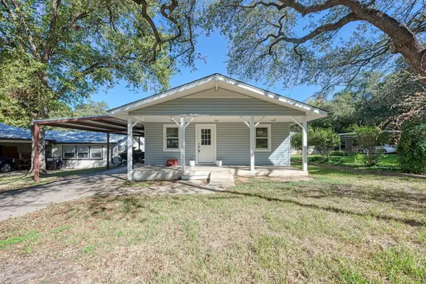 1113 County Road 132B, Kingsland, TX 78639