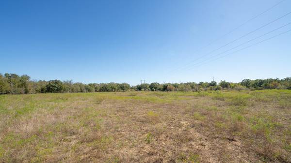1558 Texas ST, Rockdale, TX 76567