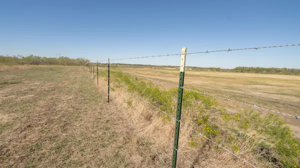 1558 Texas ST, Rockdale, TX 76567