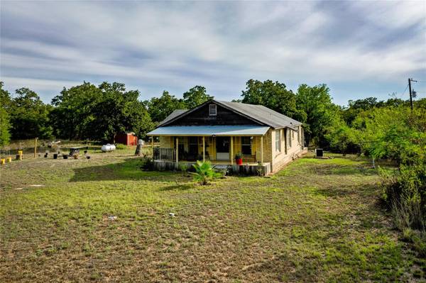 120 James Hoskins LN, Cedar Creek, TX 78612