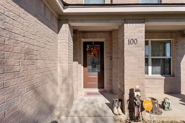 100 Lexington RD, Kyle, TX 78640