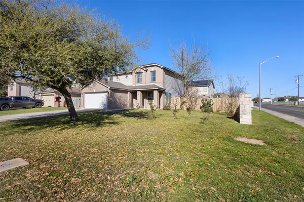 100 Lexington RD, Kyle, TX 78640