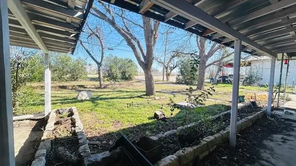 1120 W Goforth RD, Buda, TX 78610