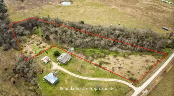 350 County Road 319, Rosebud, TX 76570