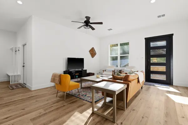 273 Tahitian DR, Bastrop, TX 78602