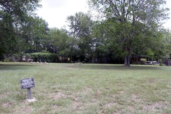 0 N Pecos ST, Lockhart, TX 78644