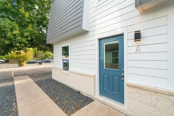 1901 HEARTHSTONE DR #D, Austin, TX 78757