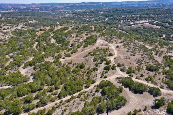 21524 Kathy LN, Spicewood, TX 78669