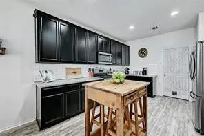 165 Satsuma DR, Buda, TX 78610