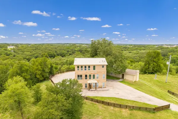 520 Double Eagle Ranch DR, Cedar Creek, TX 78612