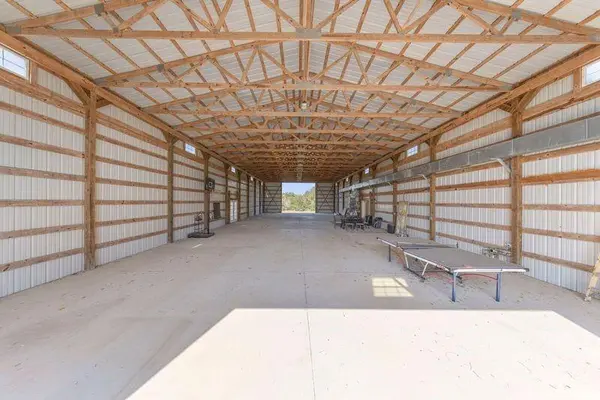 6417 County Road 240, Waelder, TX 78959