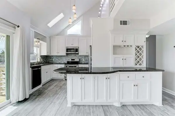 16525 Jamaica Cove RD, Jamaica Beach, TX 77554