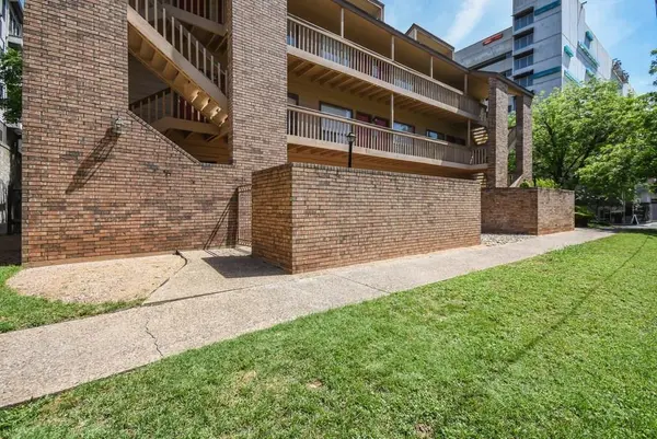2210 Pearl ST #304, Austin, TX 78705