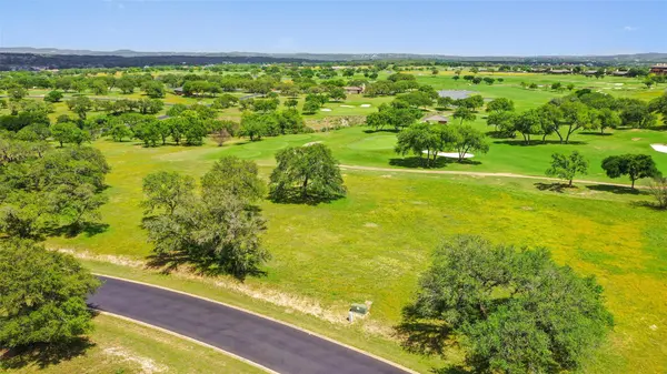 2711 Cliff Point RD, Spicewood, TX 78669