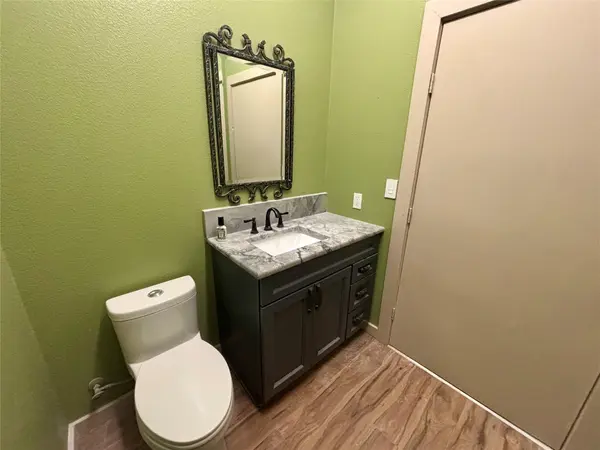 623 W Front ST #2100, Hutto, TX 78634