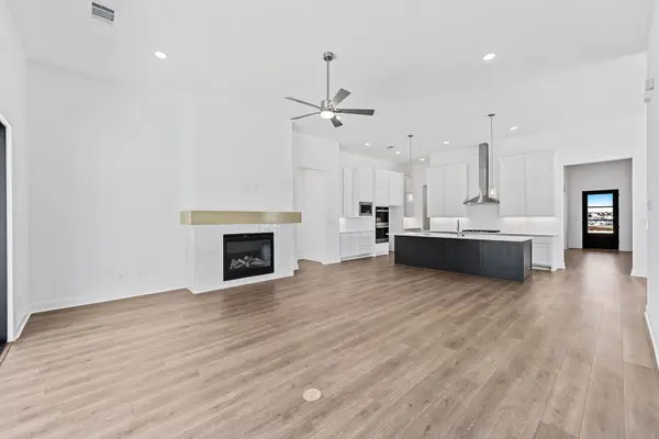 116 Uphill DR, Liberty Hill, TX 78642