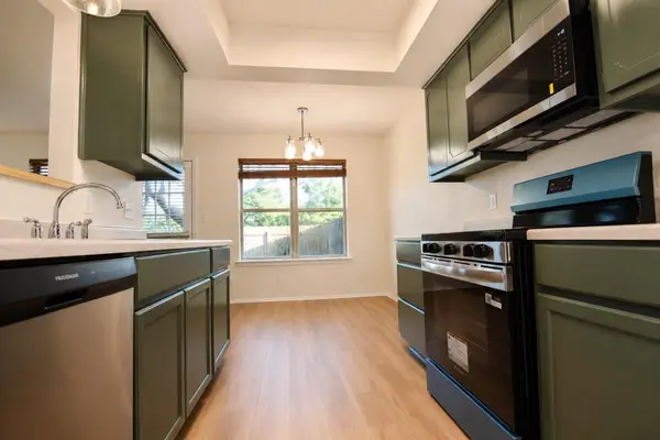 8807 Springmail CIR #A, Austin, TX 78729