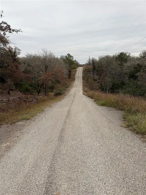 000 Wailupe CIR, Bastrop, TX 78602
