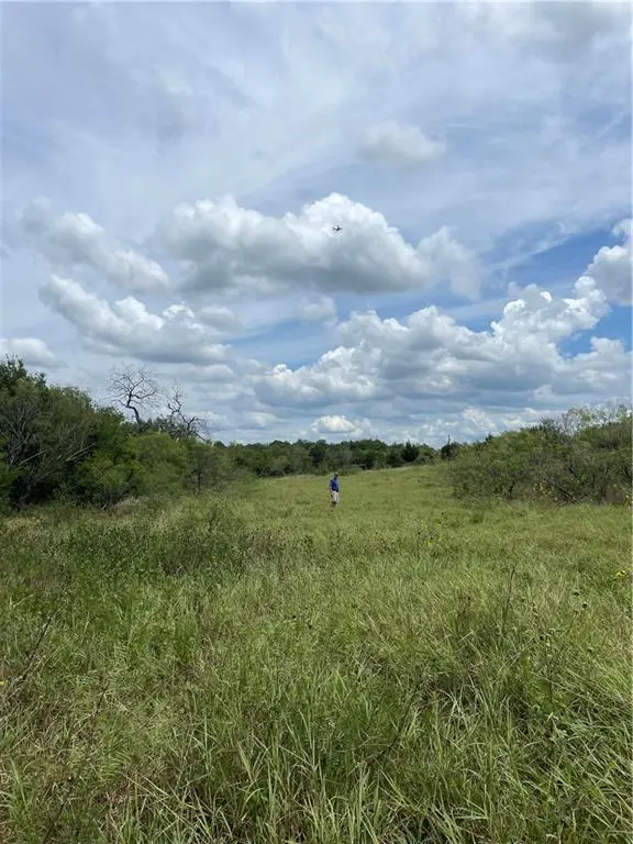 9025 Burklund Farms RD, Del Valle, TX 78617