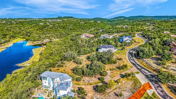 7216 Getaway DR, Jonestown, TX 78645