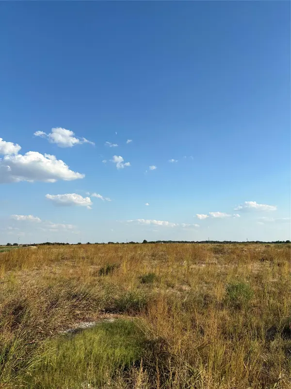 305 County Rd 134, Burlington, TX 76519