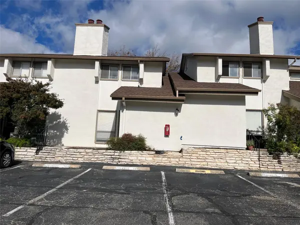 6910 Hart LN #703, Austin, TX 78731